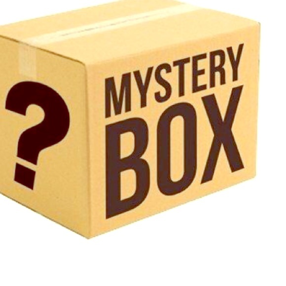 This is a mystery box filled with 30 pairs shoes - Picture 1 of 1